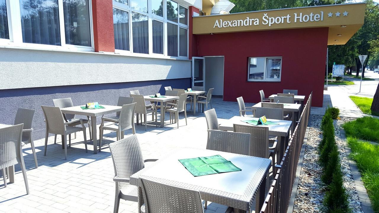 Alexandra Sport Hotel Púchov Eksteriør bilde