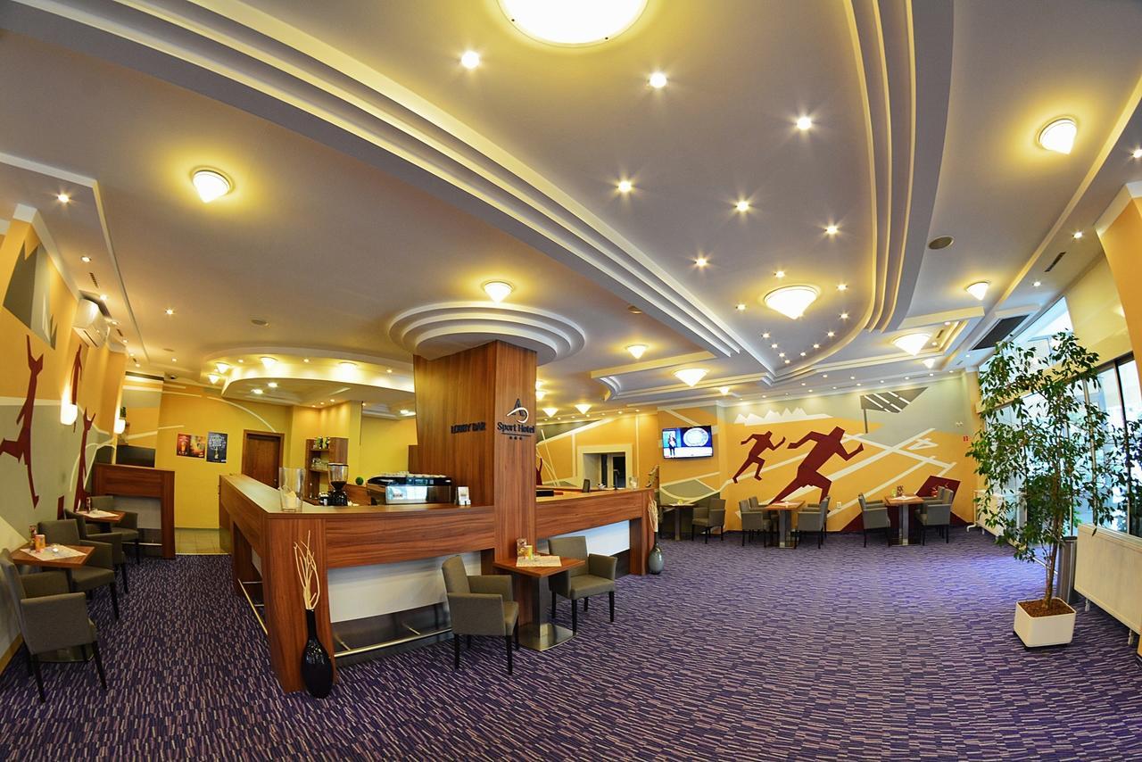 Alexandra Sport Hotel Púchov Eksteriør bilde