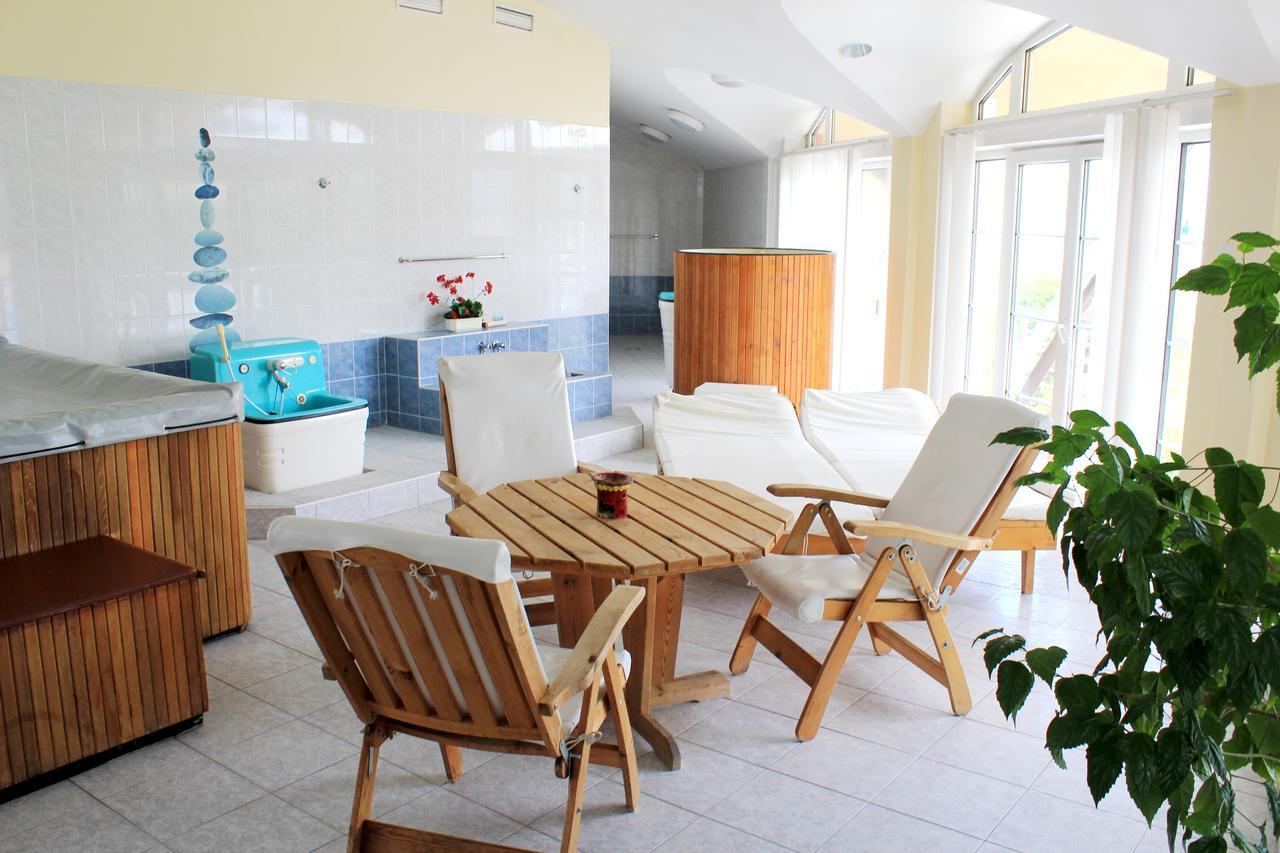 Alexandra Sport Hotel Púchov Eksteriør bilde