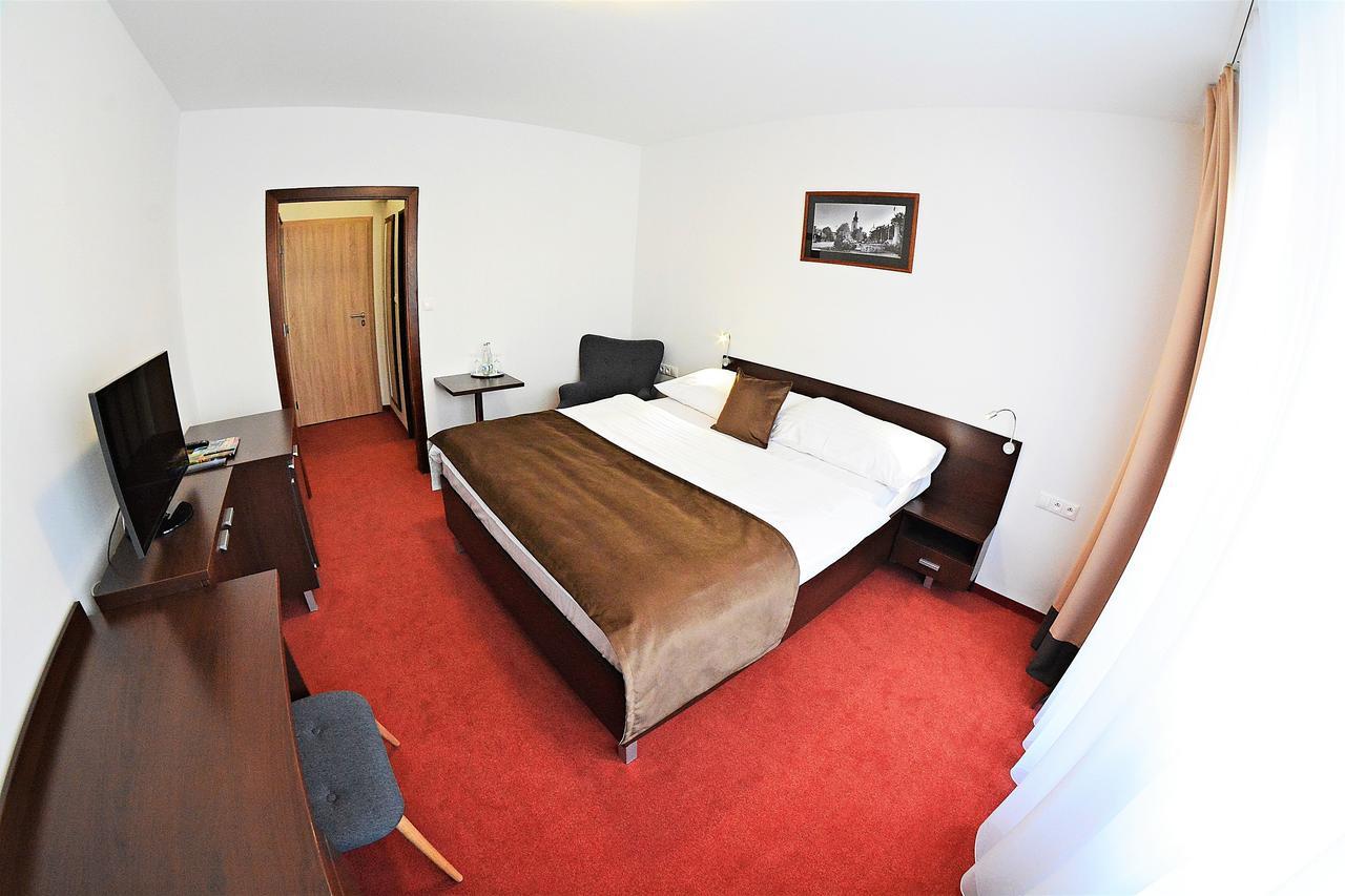 Alexandra Sport Hotel Púchov Eksteriør bilde