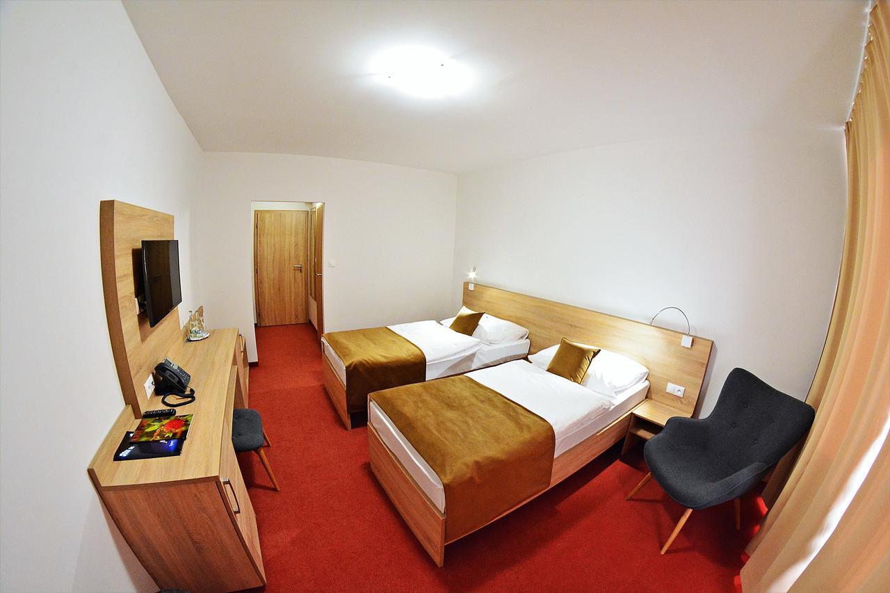 Alexandra Sport Hotel Púchov Eksteriør bilde