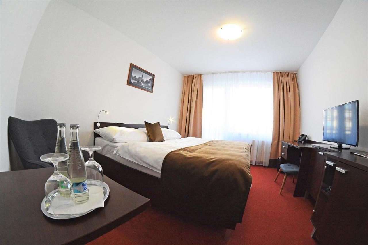 Alexandra Sport Hotel Púchov Eksteriør bilde